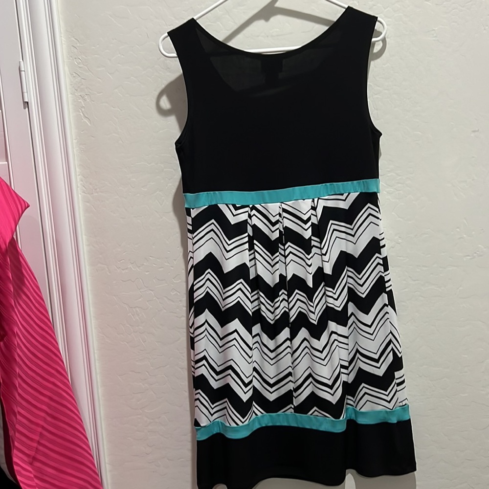 Enfocus Studio Black, white and teal dress. Size 10 - Picture 5 of 5